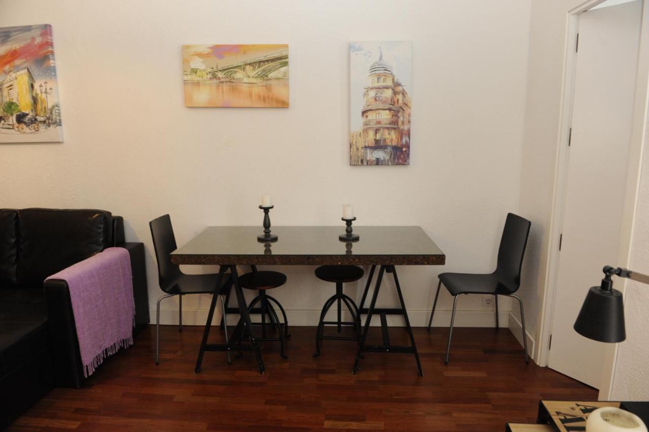 Apartamento Vacacional Santa Cruz Seville Exterior photo
